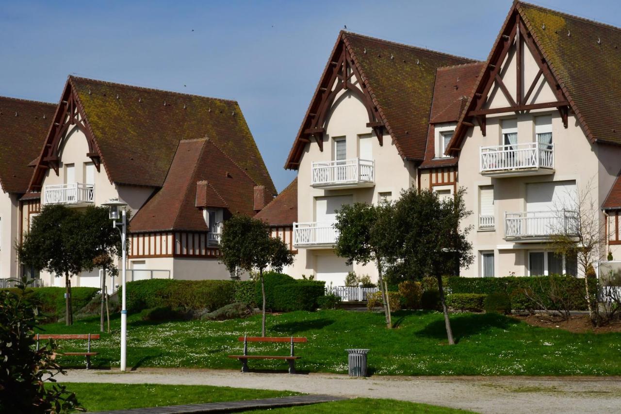 Studio Avec Chambre - Balcon Et A 20M De La Mer Apartment Courseulles-sur-Mer Luaran gambar